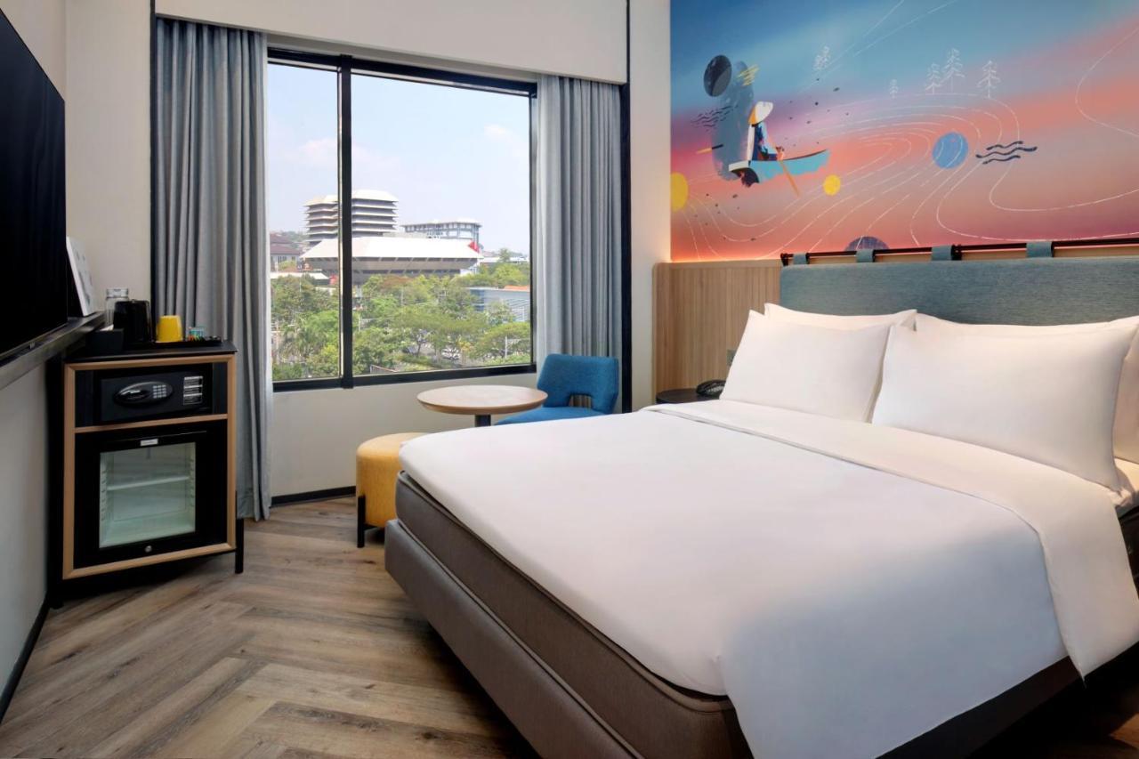 Ibis Styles Semarang Simpang Lima Hotel Exterior foto
