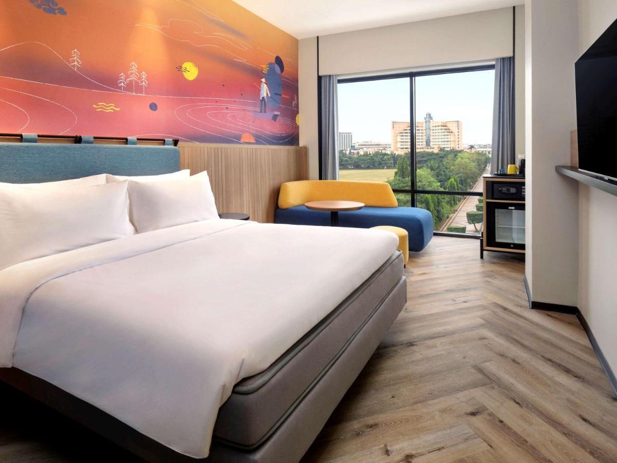 Ibis Styles Semarang Simpang Lima Hotel Exterior foto