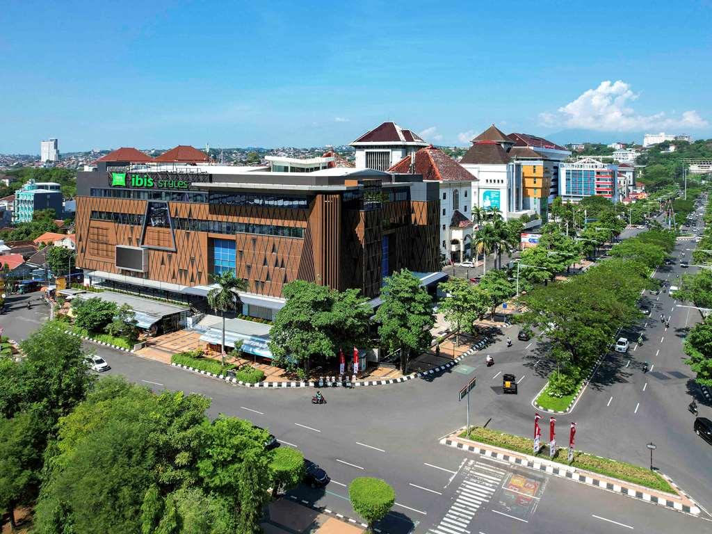 Ibis Styles Semarang Simpang Lima Hotel Exterior foto